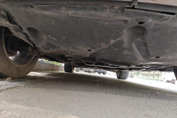 Used Haval H8 2015 2.0T Four-Wheel Drive Luxury Model Chassis Front