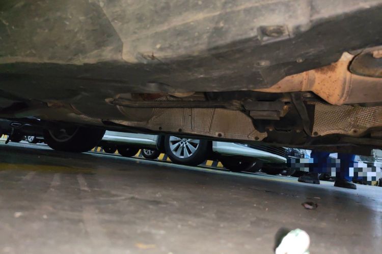 Used Haval H8 2015 2.0T Two-Wheel-Drive Luxury Version Chassis Front Right