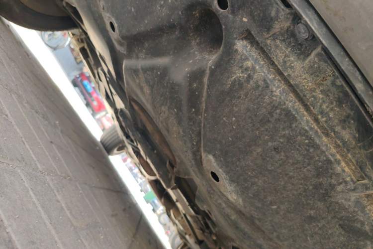 Used Haval H8 2015 2.0T Two-Wheel-Drive Luxury Version Chassis Front