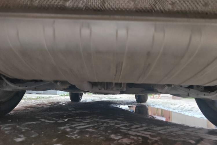 Used Haval H8 2015 2.0T Two-Wheel-Drive Standard Version Chassis Rear