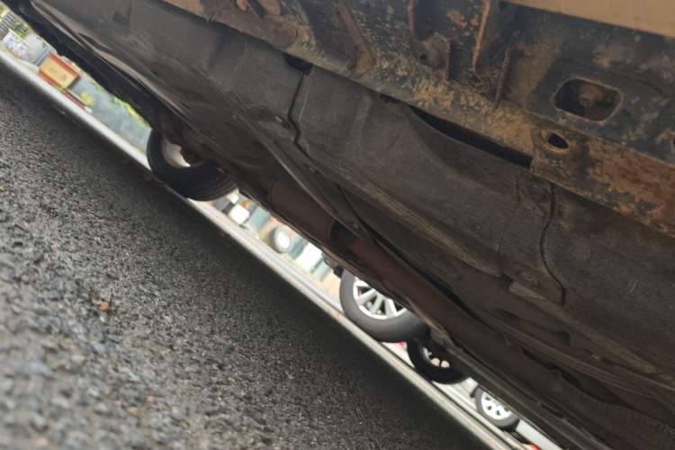 Used Haval H8 2015 2.0T Two-Wheel-Drive Standard Version Chassis Rear Left