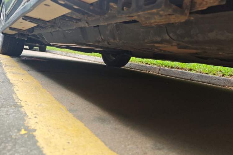 Used Haval H8 2015 2.0T Two-Wheel-Drive Standard Version Chassis Rear Left