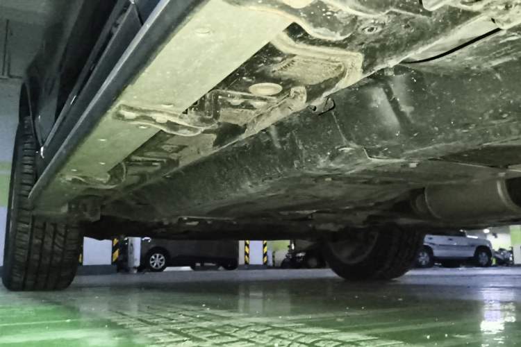 Used Haval H8 2015 2.0T Four-Wheel Drive Comfort Version Chassis Rear Left