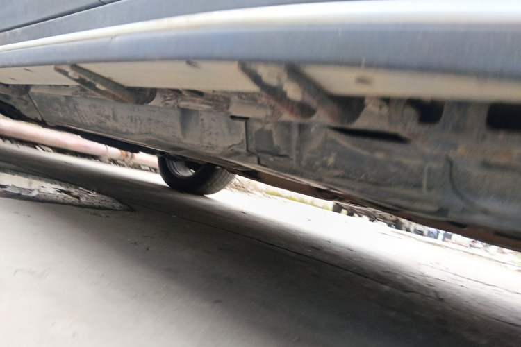 Used Haval H8 2015 2.0T Two-Wheel-Drive Luxury Version Chassis Rear Left