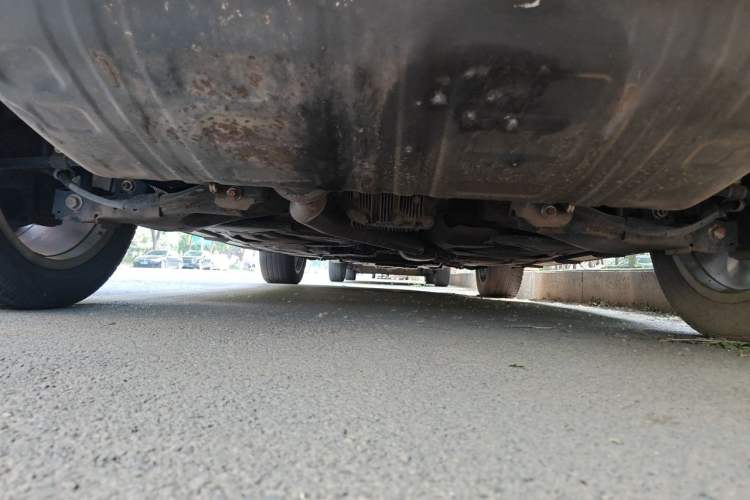 Used Haval H8 2015 2.0T Four-Wheel Drive Luxury Model Chassis Rear