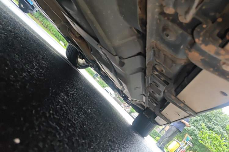 Used Haval H8 2015 2.0T Two-Wheel-Drive Luxury Version Chassis Rear Right