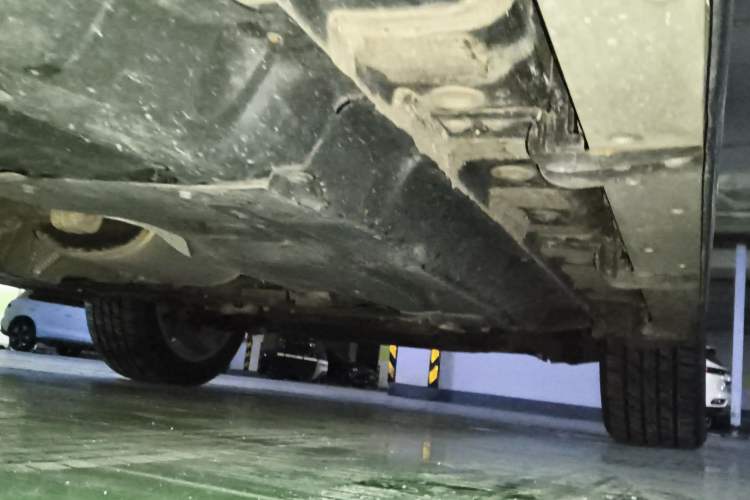 Used Haval H8 2015 2.0T Four-Wheel Drive Comfort Version Chassis Rear Right