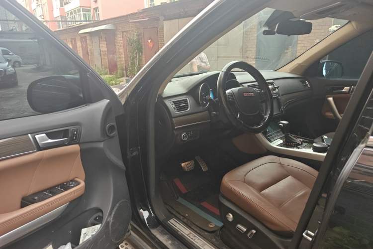 Used Haval H8 2015 2.0T Two-Wheel-Drive Standard Version Driver Seat