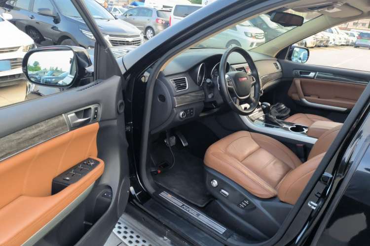 Used Haval H8 2015 2.0T Two-Wheel-Drive Luxury Version Driver Seat