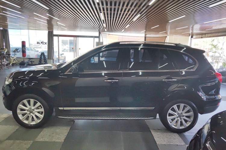 Used Haval H8 2015 2.0T Four-Wheel Drive Luxury Model Exterior 5