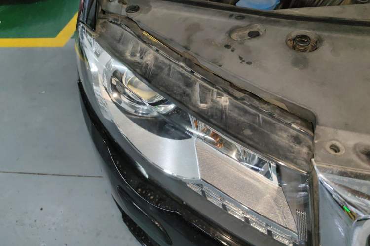 Used Haval H8 2015 2.0T Two-Wheel-Drive Luxury Version Exterior 6
