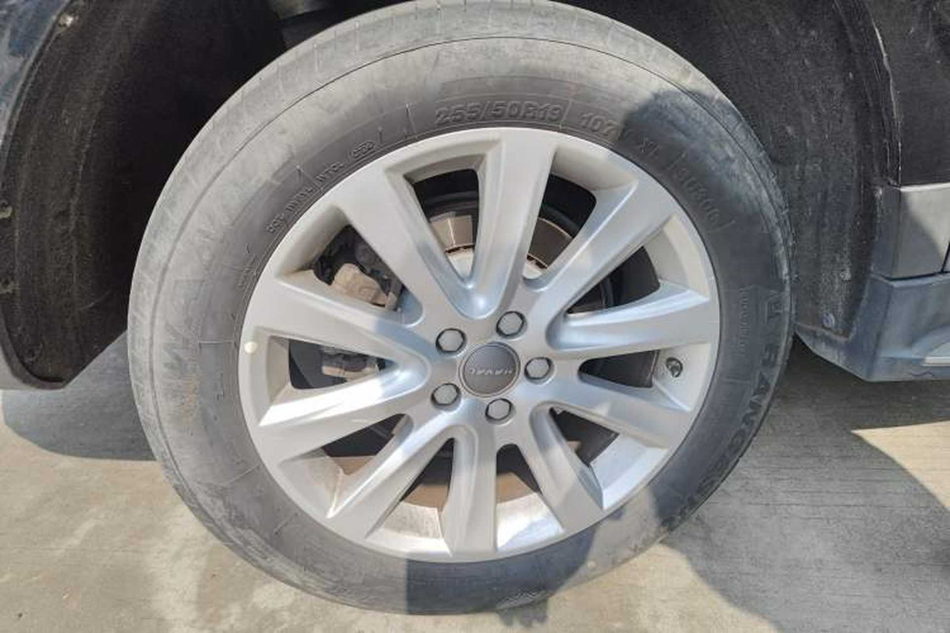 Used Haval H8 2015 2.0T Two-Wheel-Drive Luxury Version Exterior 8