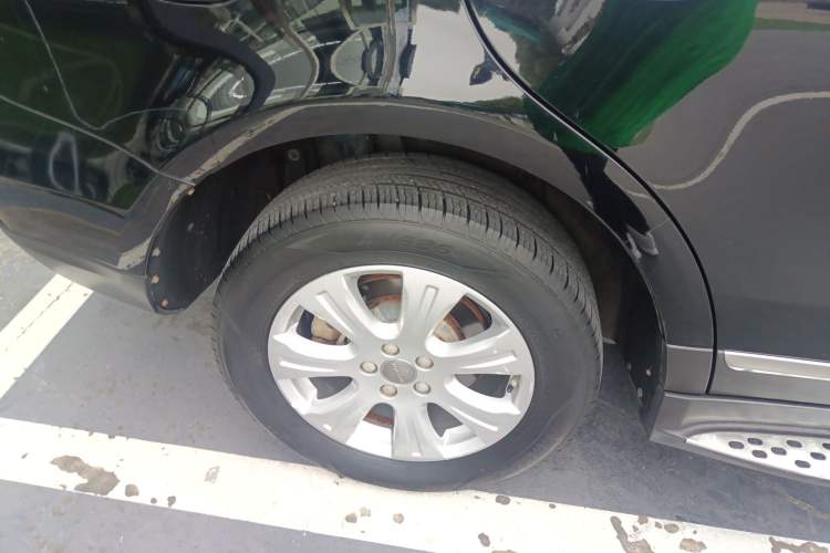Used Haval H8 2015 2.0T Two-Wheel-Drive Standard Version Exterior 8