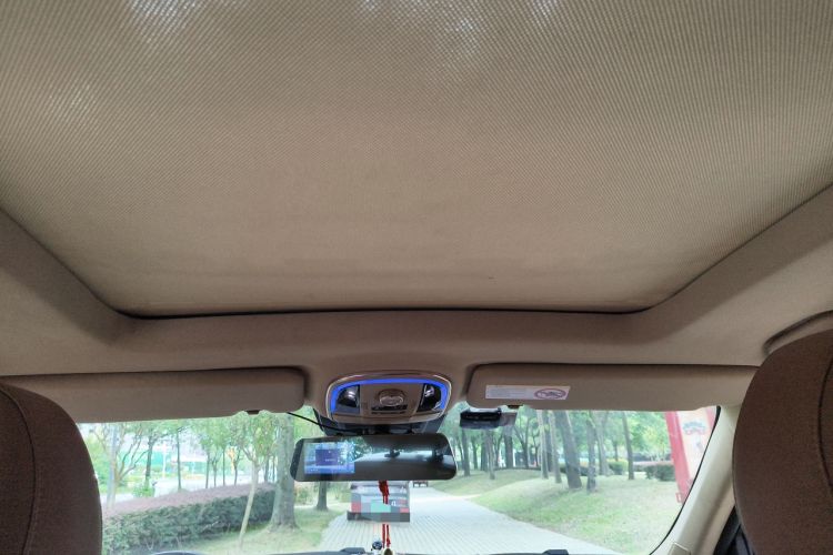 Used Haval H8 2015 2.0T Two-Wheel Drive Comfort Version Headliner