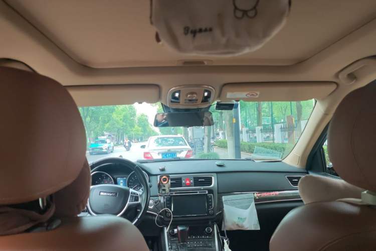 Used Haval H8 2015 2.0T Two-Wheel-Drive Luxury Version Headliner