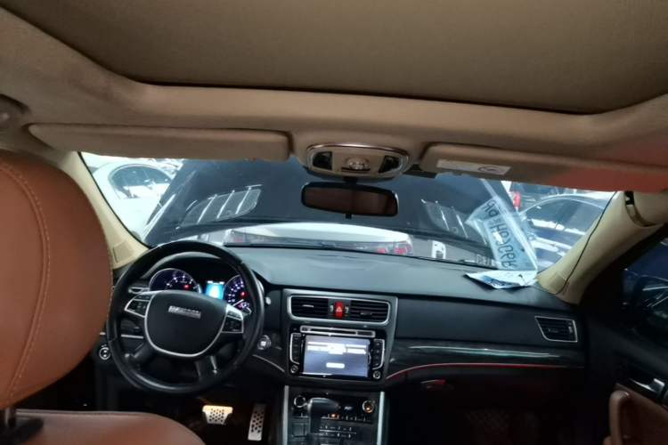 Used Haval H8 2015 2.0T Two-Wheel Drive Comfort Version Headliner