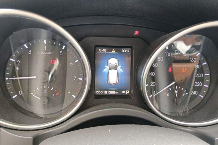 Used Haval H8 2015 2.0T Two-Wheel-Drive Luxury Version Instrument Cluster