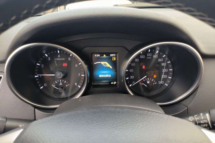 Used Haval H8 2015 2.0T Two-Wheel-Drive Luxury Version Instrument Cluster