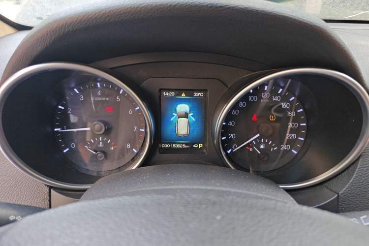 Used Haval H8 2015 2.0T Four-Wheel Drive Luxury Model Instrument Cluster