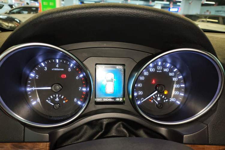 Used Haval H8 2015 2.0T Two-Wheel-Drive Standard Version Instrument Cluster