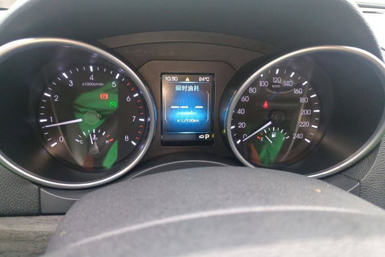 Used Haval H8 2015 2.0T Two-Wheel-Drive Standard Version Instrument Cluster