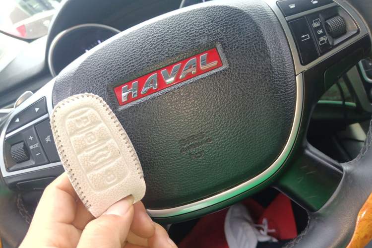 Used Haval H8 2015 2.0T Two-Wheel-Drive Standard Version Interior 1