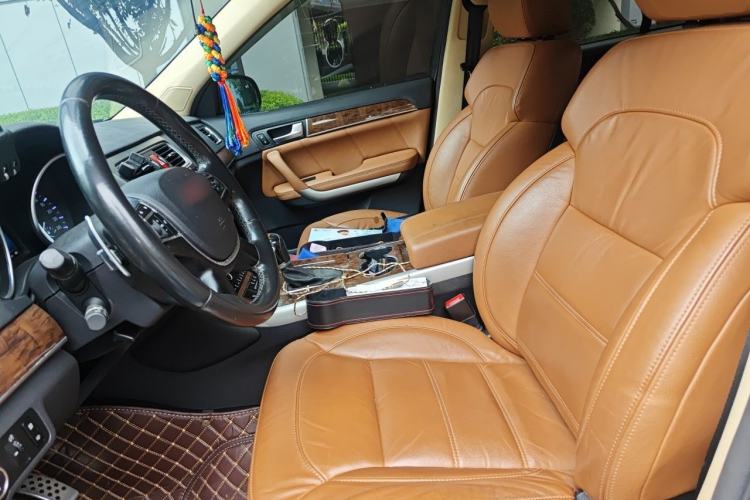Used Haval H8 2015 2.0T Two-Wheel-Drive Luxury Version Left Front Seat