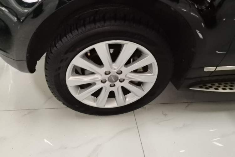 Used Haval H8 2015 2.0T Two-Wheel Drive Comfort Version Left Front Wheel Hub