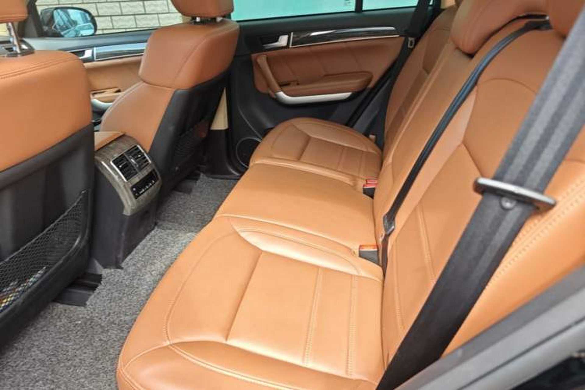 Used Haval H8 2015 2.0T Two-Wheel Drive Comfort Version Left Rear Seat
