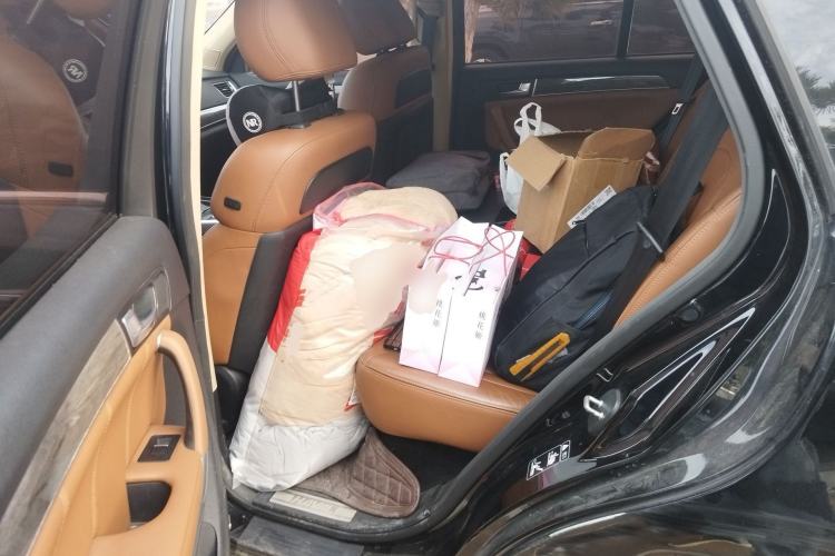 Used Haval H8 2015 2.0T Two-Wheel-Drive Luxury Version Left Rear Seat