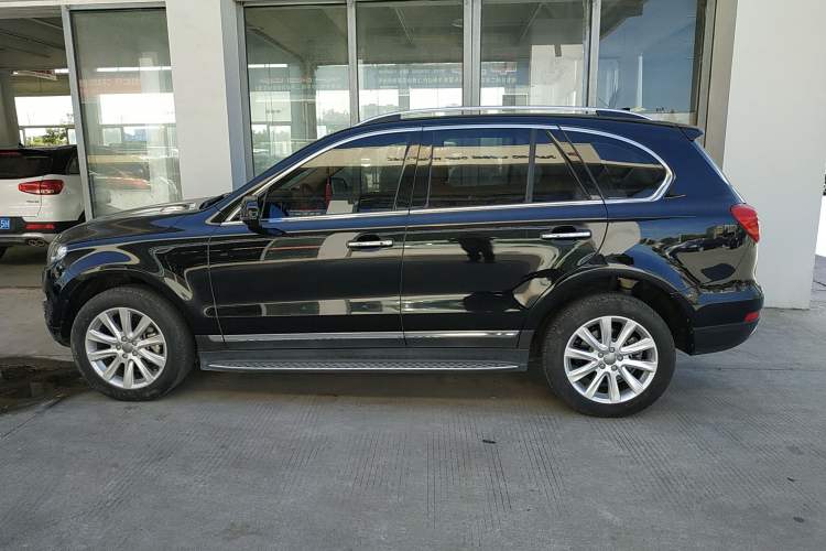 Used Haval H8 2015 2.0T Two-Wheel Drive Comfort Version Left Side