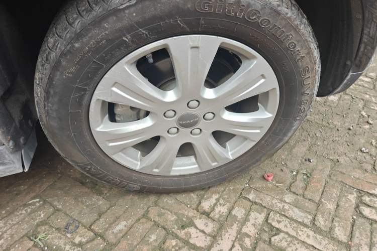 Used Haval H8 2015 2.0T Two-Wheel-Drive Standard Version Right Front Wheel Hub