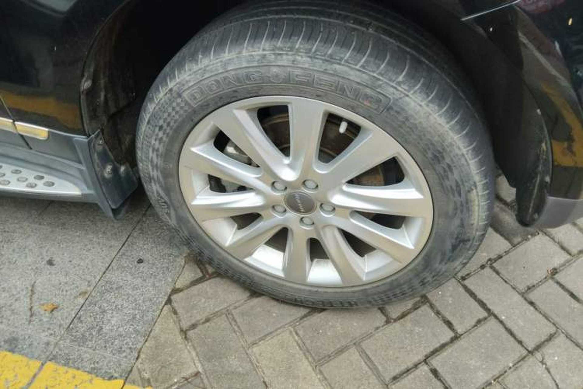 Used Haval H8 2015 2.0T Two-Wheel Drive Comfort Version Right Front Wheel Hub