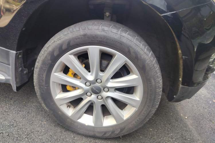 Used Haval H8 2015 2.0T Two-Wheel Drive Comfort Version Right Front Wheel Hub