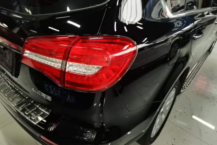 Used Haval H8 2015 2.0T Two-Wheel Drive Comfort Version Right Rear Taillight