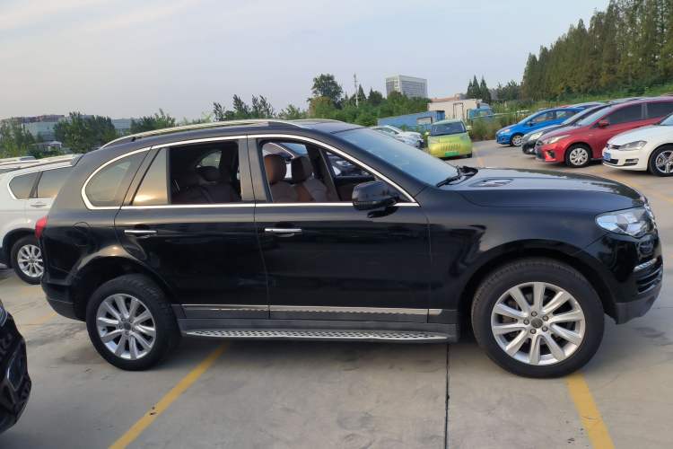 Used Haval H8 2015 2.0T Two-Wheel-Drive Luxury Version Right Side
