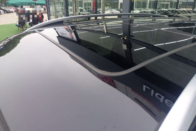 Used Haval H8 2015 2.0T Two-Wheel-Drive Standard Version Roof