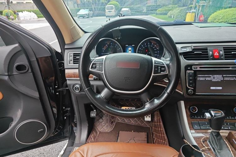 Used Haval H8 2015 2.0T Two-Wheel-Drive Luxury Version Steering Wheel