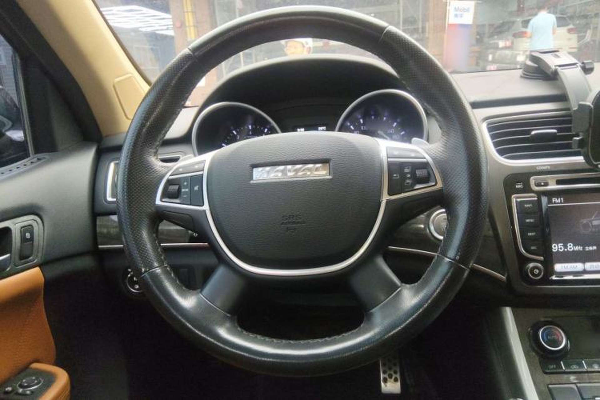Used Haval H8 2015 2.0T Two-Wheel Drive Comfort Version Steering Wheel