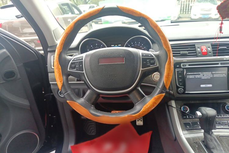 Used Haval H8 2015 2.0T Two-Wheel-Drive Standard Version Steering Wheel