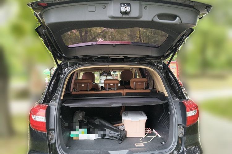 Used Haval H8 2015 2.0T Two-Wheel Drive Comfort Version Trunk