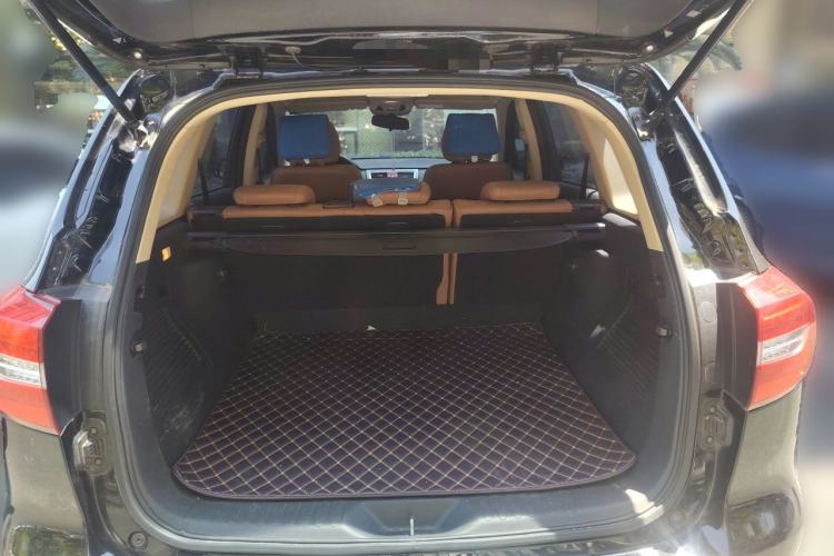 Used Haval H8 2015 2.0T Two-Wheel Drive Comfort Version Trunk