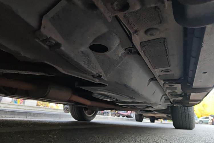 Used Haval H8 2015 2.0T Two-Wheel Drive Comfort Version Chassis Front Left