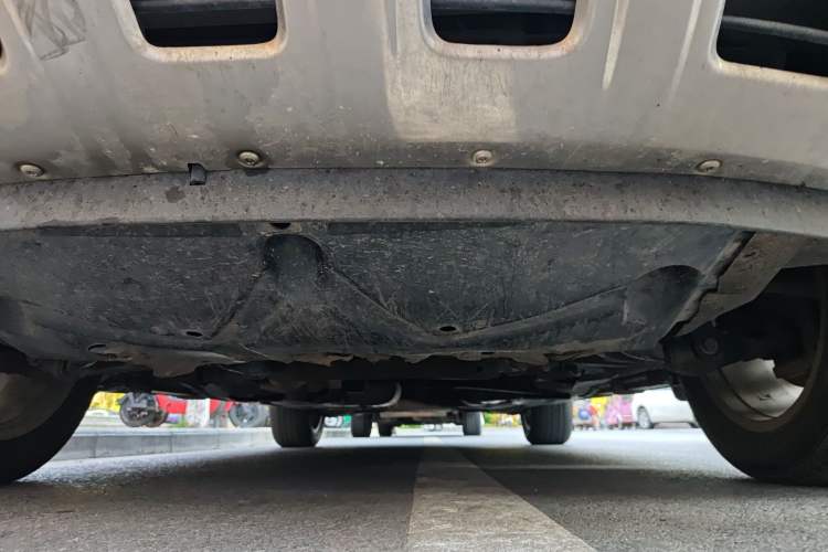 Used Haval H8 2015 2.0T Two-Wheel Drive Comfort Version Chassis Front