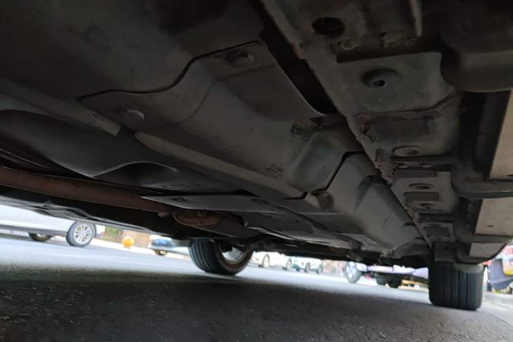 Used Haval H8 2015 2.0T Two-Wheel Drive Comfort Version Chassis Rear Right