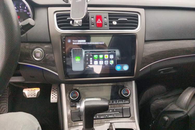Used Haval H8 2015 2.0T Two-Wheel Drive Comfort Version Audio And AC Panel