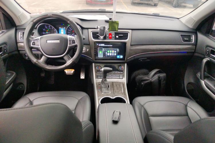 Used Haval H8 2015 2.0T Two-Wheel Drive Comfort Version Center Console