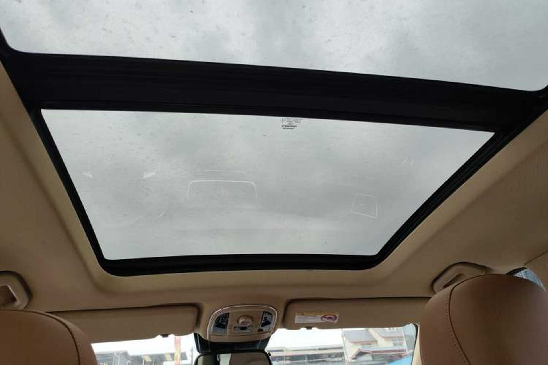 Used Haval H8 2015 2.0T Four-Wheel Drive Elite Model Headliner