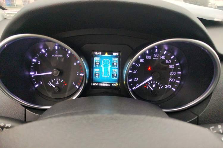 Used Haval H8 2015 2.0T Two-Wheel Drive Comfort Version Instrument Cluster