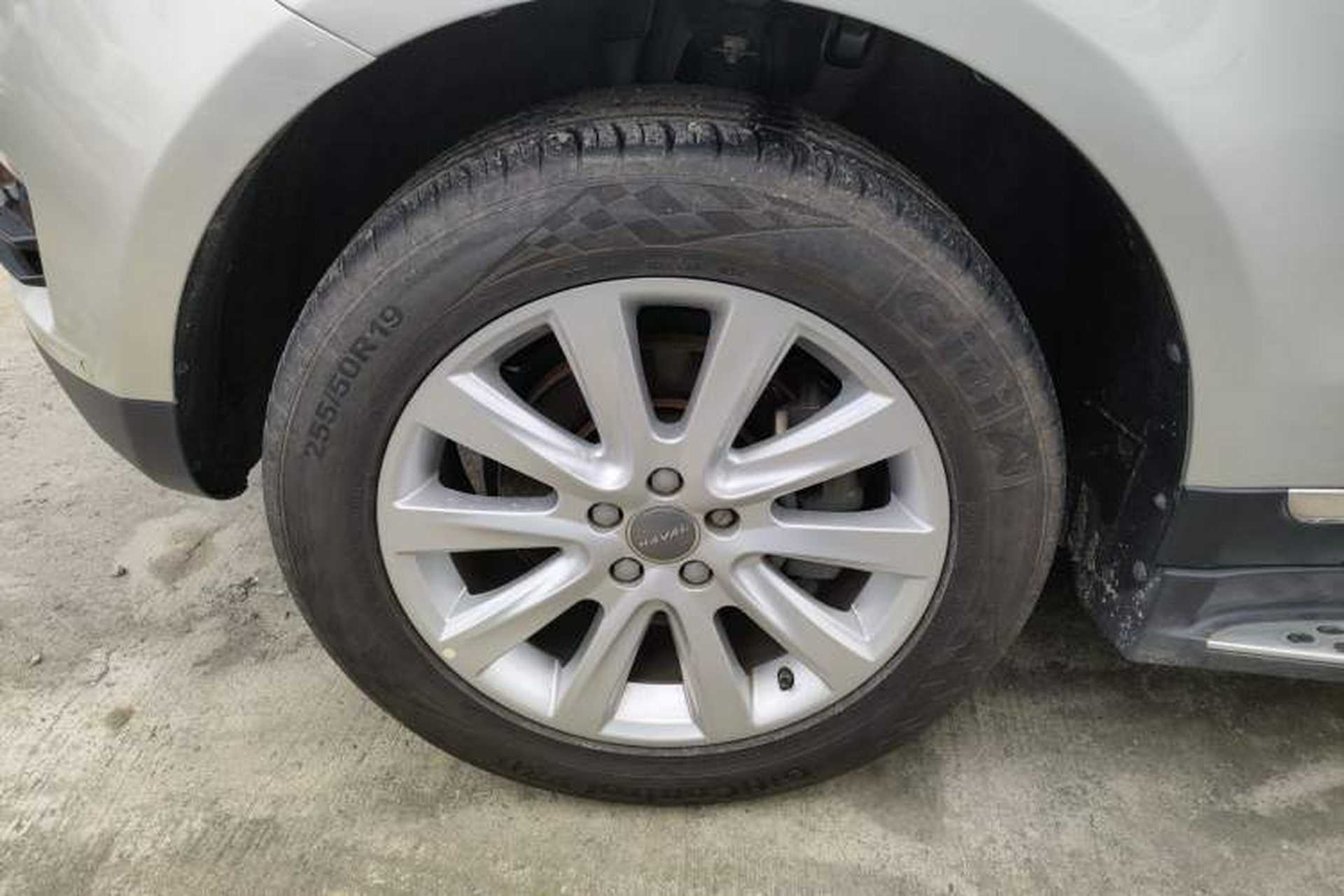 Used Haval H8 2015 2.0T Four-Wheel Drive Elite Model Left Front Wheel Hub